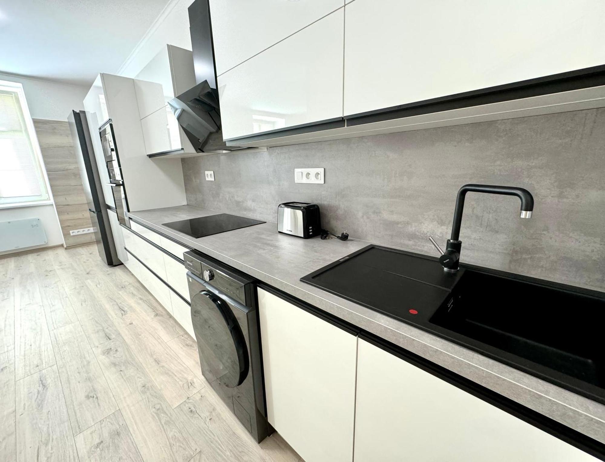 Rivercity Apartments Κάρλοβι Βάρι Εξωτερικό φωτογραφία